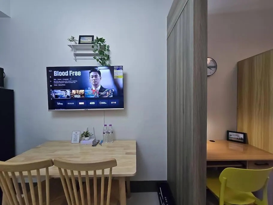 Apartment 1Br Unit Condotel W Balcony Fame Residences -Fm29 Manila Philippines