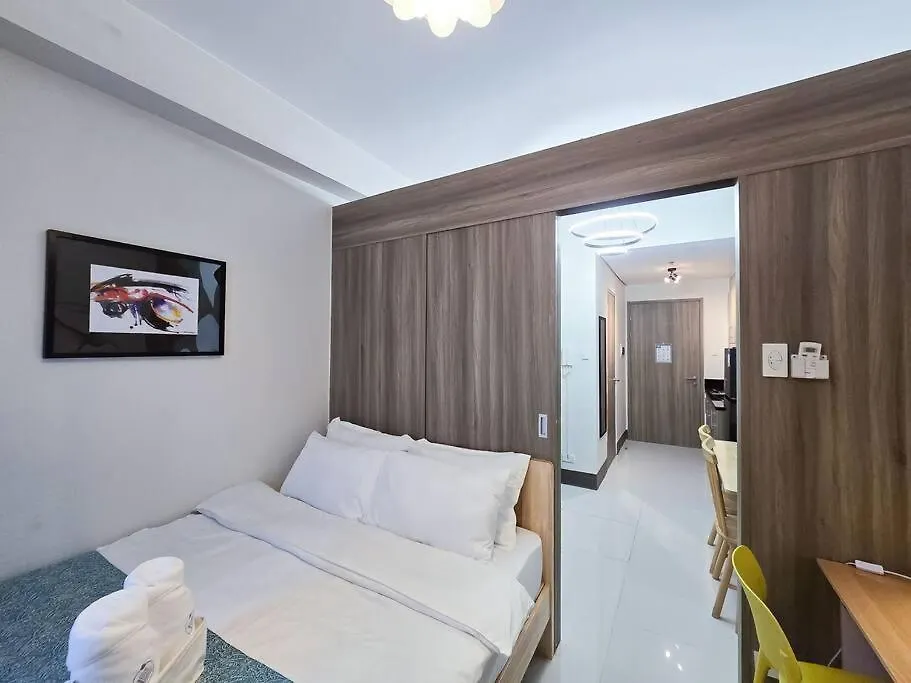 1Br Unit Condotel W Balcony Fame Residences -Fm29 Manila Apartment
